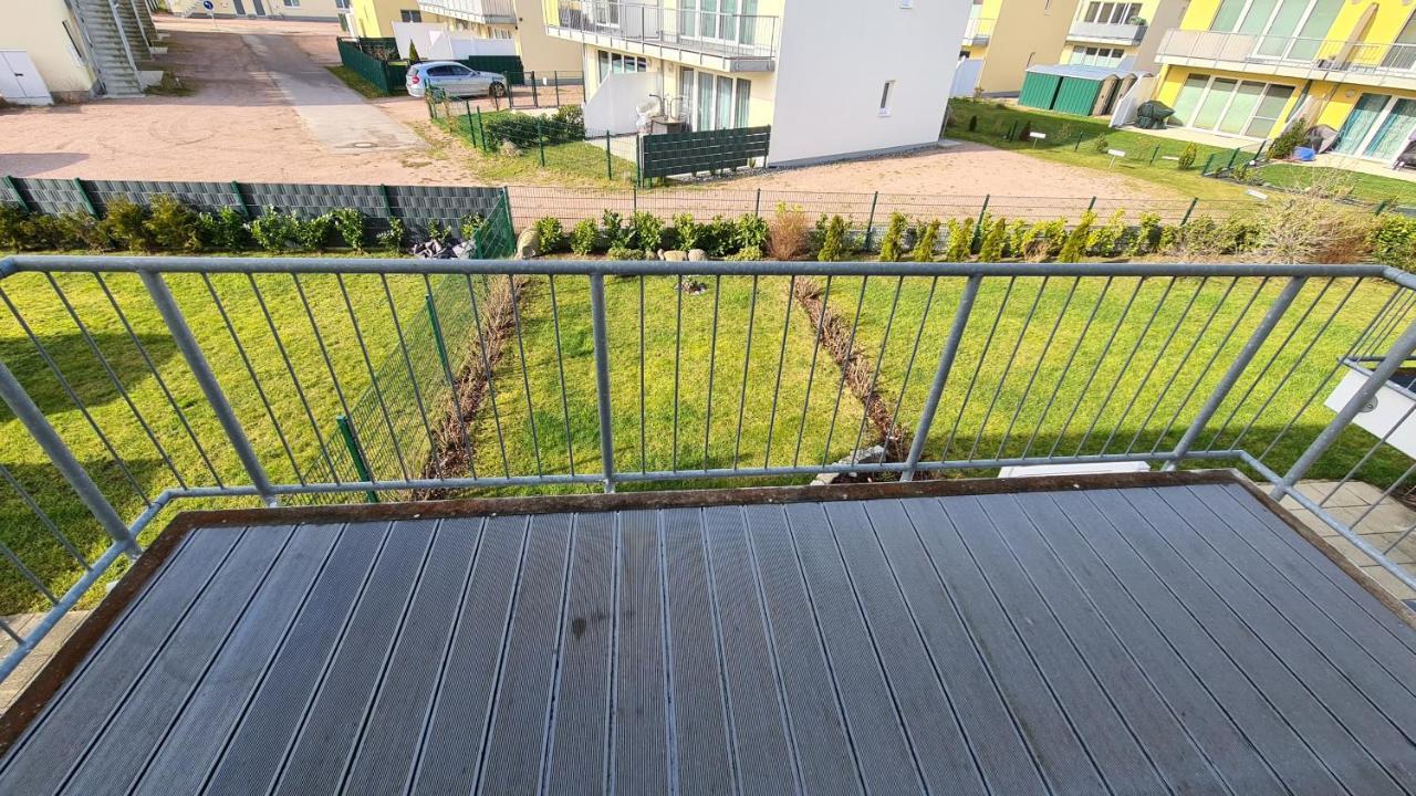 Bernstein Apartment Gelbensande Exterior photo